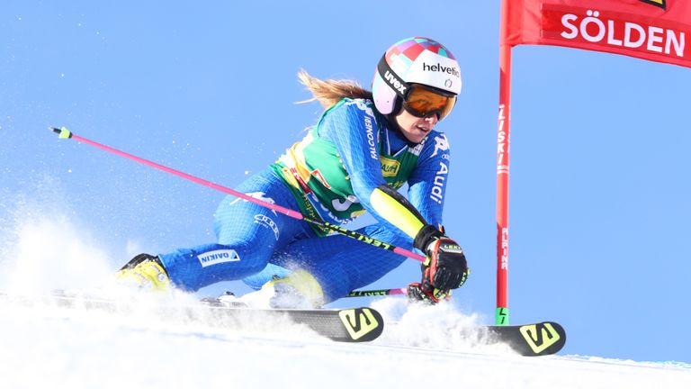 Marta Bassino flies down the slopes before her injury in Austria