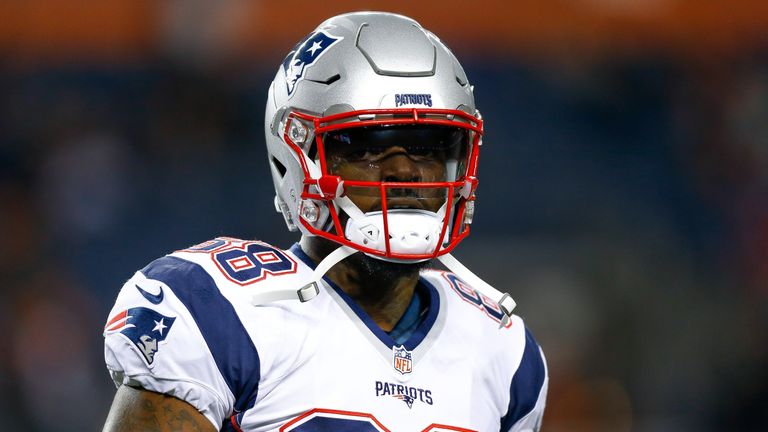 Martellus Bennett warms up before a game against the Denver Broncos