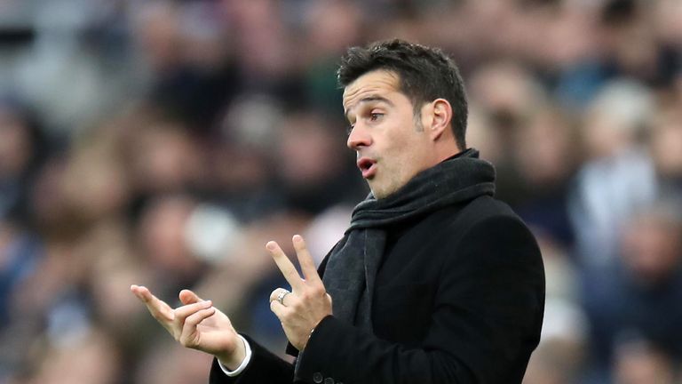 Marco Silva gives his team instructions at St James' Park