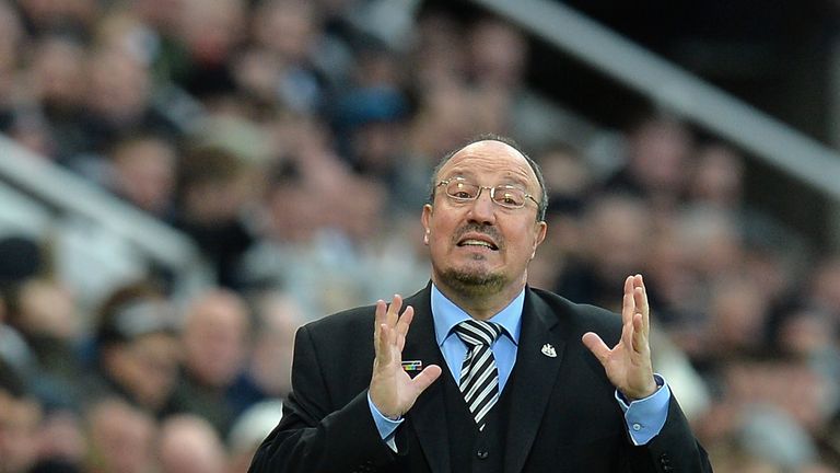 Rafa Benitez gives instructions during the Premier League match between Newcastle United and Watford