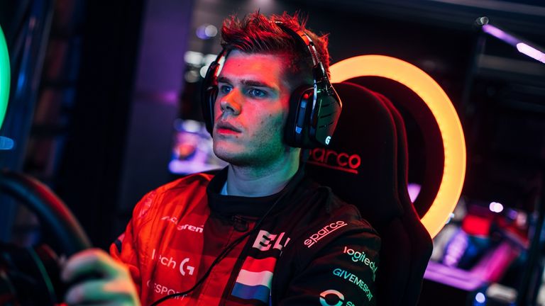 Rudy van Buren won the World's Fastest Gamer eSports competition to land a role as McLaren simulator driver (Credit: McLaren)