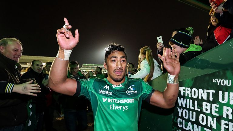 Connacht centre Bundee Aki