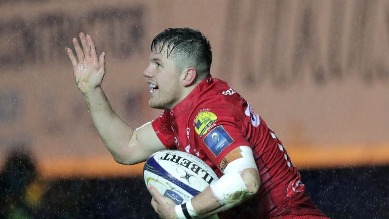 Scarlets wing Steff Evans