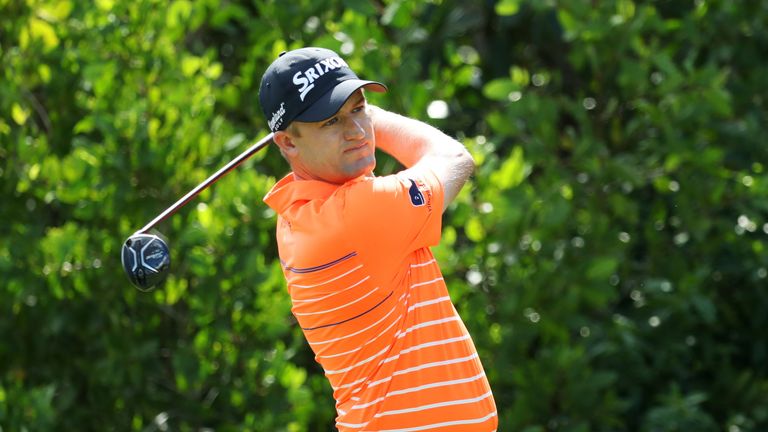 PLAYA DEL CARMEN, MEXICO - NOVEMBER 10:  Russell Knox of Scotland plays his shot from the 17th tee during the second round of the OHL Classic at Mayakoba o