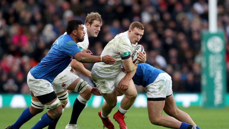 Sam Simmonds carries for England