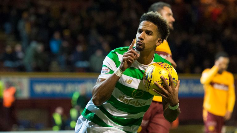 Celtic's Scott Sinclair celebrates after he makes it 1-1 at Fir Park