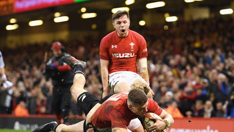 Scott Williams scores for Wales