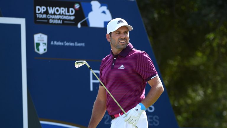 DUBAI, UNITED ARAB EMIRATES - NOVEMBER 19:  Sergio Garcia of Spain looks down the 4th hole during the final round of the DP World Tour Championship at Jume