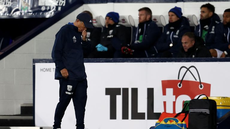 WEST BROMWICH, ENGLAND - NOVEMBER 18: A dejected looking Tony Pulis manager of West Bromwich Albion during the Premier League match between West Bromwich A