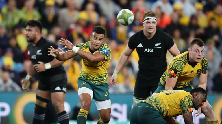 Will Genia of the Wallabies passes during the Bledisloe Cup match between Australia and New Zealand at Suncorp Stadium on October 21, 2017