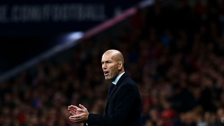 MADRID, SPAIN - NOVEMBER 18:  Head coach Zinedine Zidane of Real Madrid CF gives instructions during the La Liga match between Club Atletico Madrid and Rea