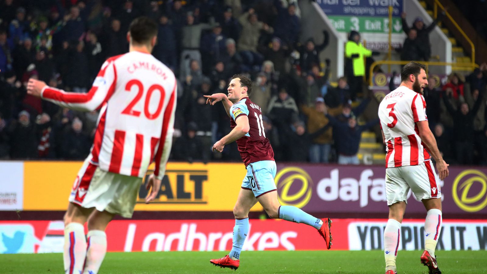 Burnley 10 Stoke Late Ashley Barnes goal sends Burnley into fourth