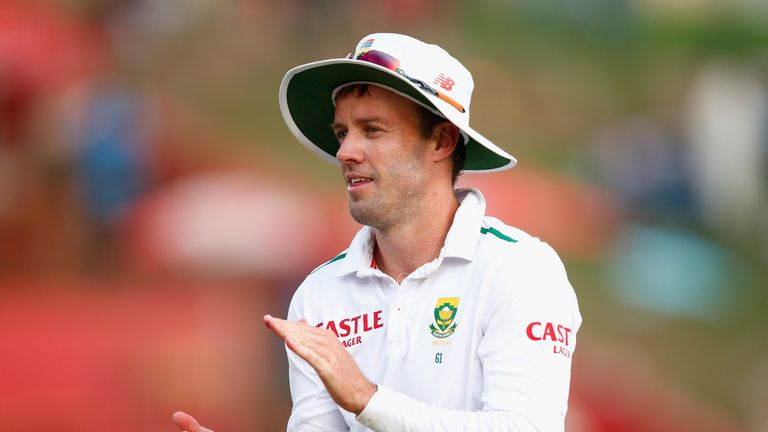 CENTURION, SOUTH AFRICA - JANUARY 23:  AB de Villiers of South Africa walks off at close of play during day two of the 4th Test at Supersport Park on Janua