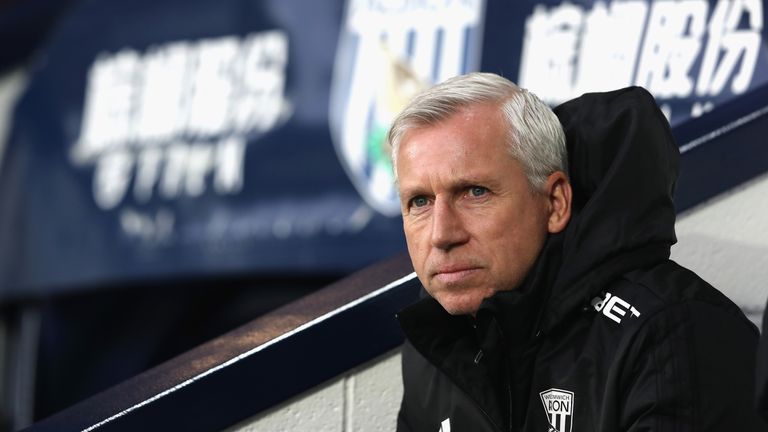 Alan Pardew looks on during the Premier League match between West Bromwich Albion and Everton