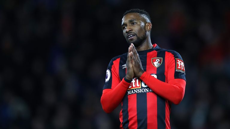 BOURNEMOUTH, ENGLAND - DECEMBER 17: Jermain Defoe of AFC Bournemouth reacts during the Premier League match between AFC Bournemouth and Liverpool at Vitali