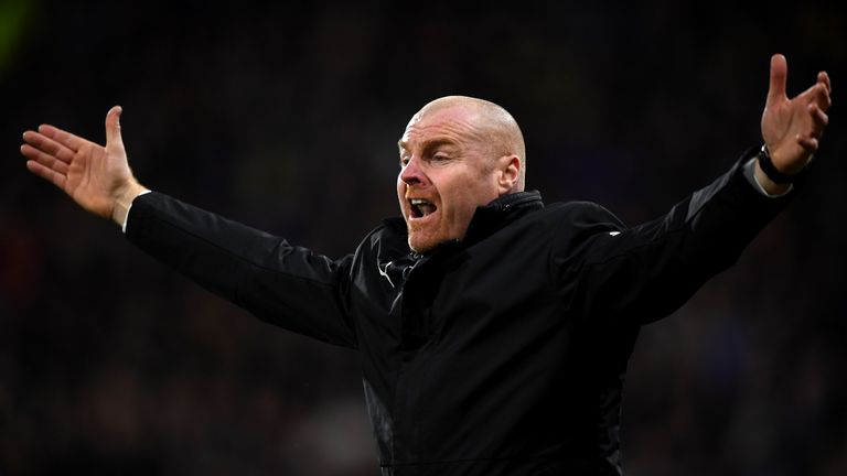 HUDDERSFIELD, ENGLAND - DECEMBER 30: Sean Dyche, Manager of Burnley gives his team instructions during the Premier League match between Huddersfield Town a
