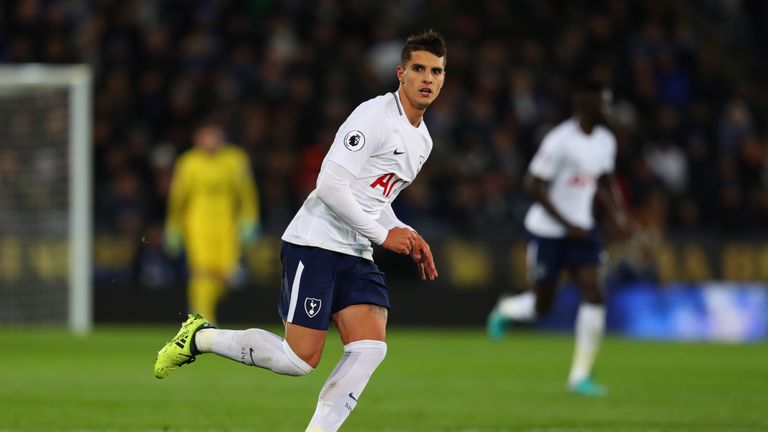 LEICESTER, ENGLAND - NOVEMBER 28: Erik Lamela of Tottenham Hotspur during the Premier League match between Leicester City and Tottenham Hotspur at The King