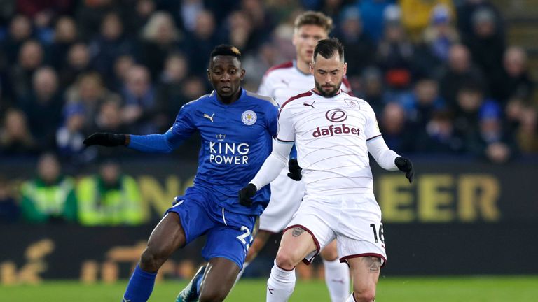 LEICESTER, ENGLAND - DECEMBER 02:  Steven Defour of Burnley holds off Wilfred Ndidi of Leicester City during the Premier League match between Leicester Cit