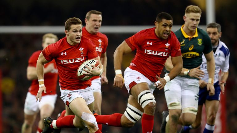 Hallam Amos of Wales breaks through  the Boks' defence with  Taulupe Faletau in support