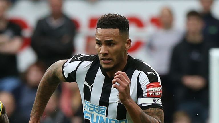NEWCASTLE UPON TYNE, ENGLAND - OCTOBER 21:  Jamaal Lascelles of Newcastle United during the Premier League match between Newcastle United and Crystal Palac