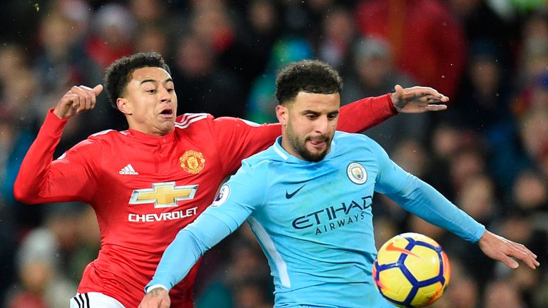 Jesse Lingard puts Kyle Walker under pressure