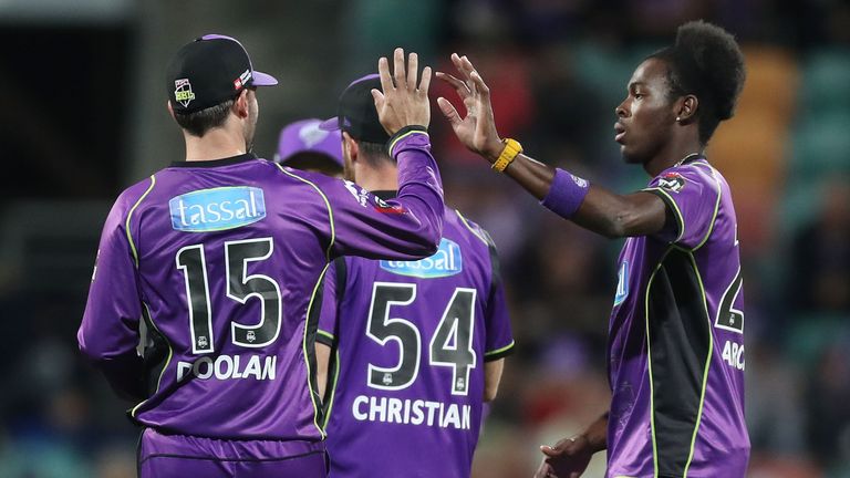 HOBART, AUSTRALIA - DECEMBER 21:  Jofra Archer of the Hurricanes celebrates taking the wicket of Marcus Harris of the Renegades during the Big Bash League 