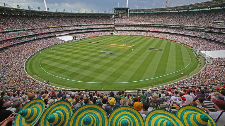 MELBOURNE, AUSTRALIA - DECEMBER 26:  A general view of the large crowd during day one of the Fourth Ashes Test Match between Australia and England at Melbo