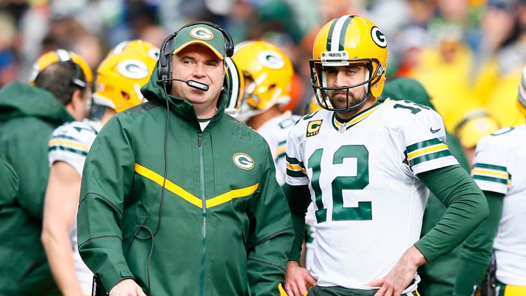 Packers coach Mike McCarthy praised Aaron Rodgers for his mental toughness on coping with an injury setback