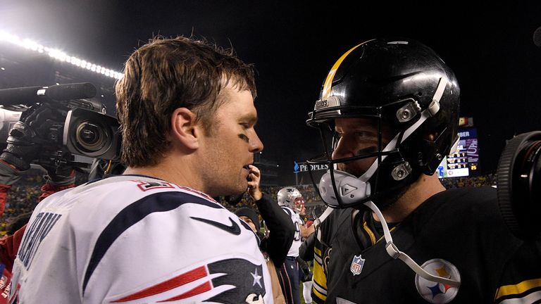 PITTSBURGH, PA - DECEMBER 17: Tom Brady #12 of the New England Patriots shakes hands with Ben Roethlisberger #7 of the Pittsburgh Steelers at the conclusio
