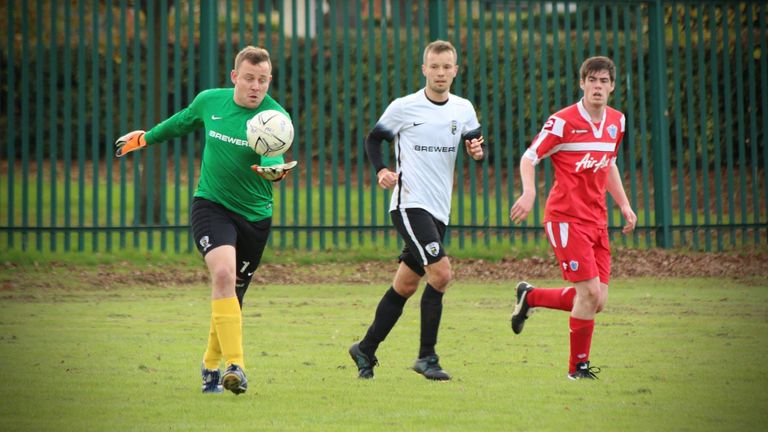 Players from Pitshanger Dynamo and London Titans in action (credit Terry Connolly)