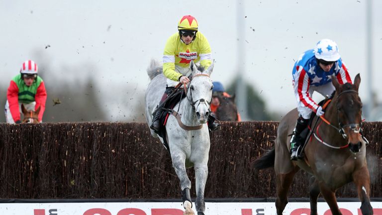 Politologue ridden by Sam Twiston-Davies  before going on to win the Unibet Desert Orchid Chase during day two of the 32Red Winter Festival at Kempton Park
