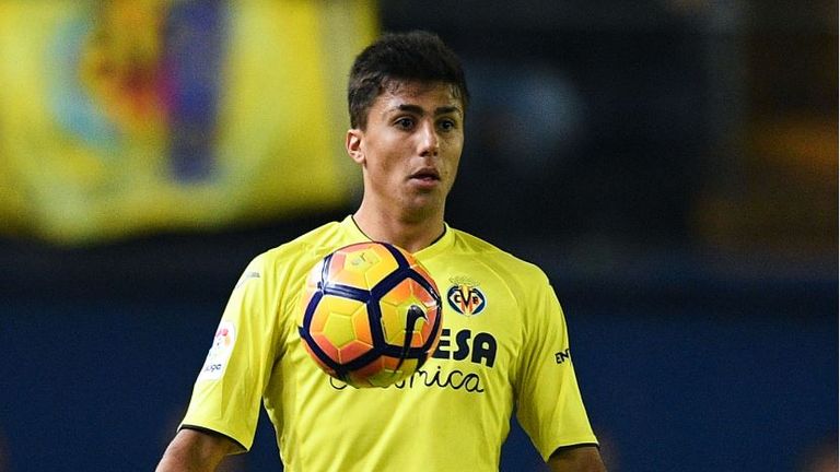 Rodrigo Hernandez Cascante in action for Villarreal