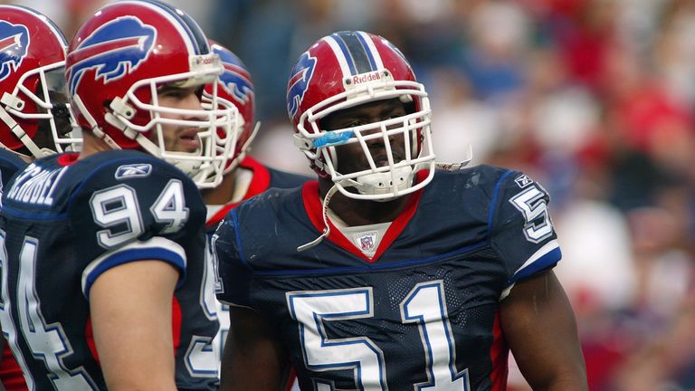 Absolute unit of a neck. Former NFL linebacker Takeo Spikes :  r/AbsoluteUnits