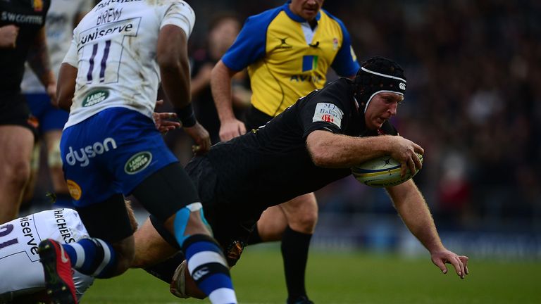 Thomas Waldrom scores the Chiefs fifth try against Bath 