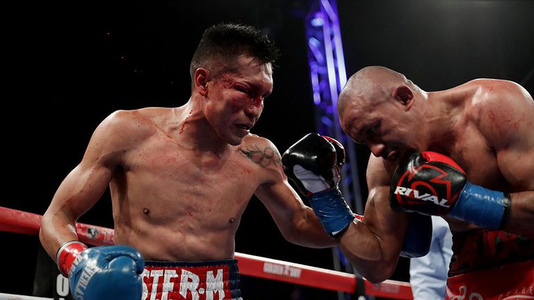 Francisco Vargas (L) lands a right to the head of Orlando Salido during their WBC super featherweight championshi.
