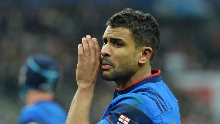PARIS, FRANCE - MARCH 19: Wesley Fofana of France gives instructions during the RBS Six Nations match between France and England at Stade de France on Marc