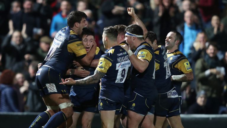 Worcester Warriors  celebrate beating London Irish