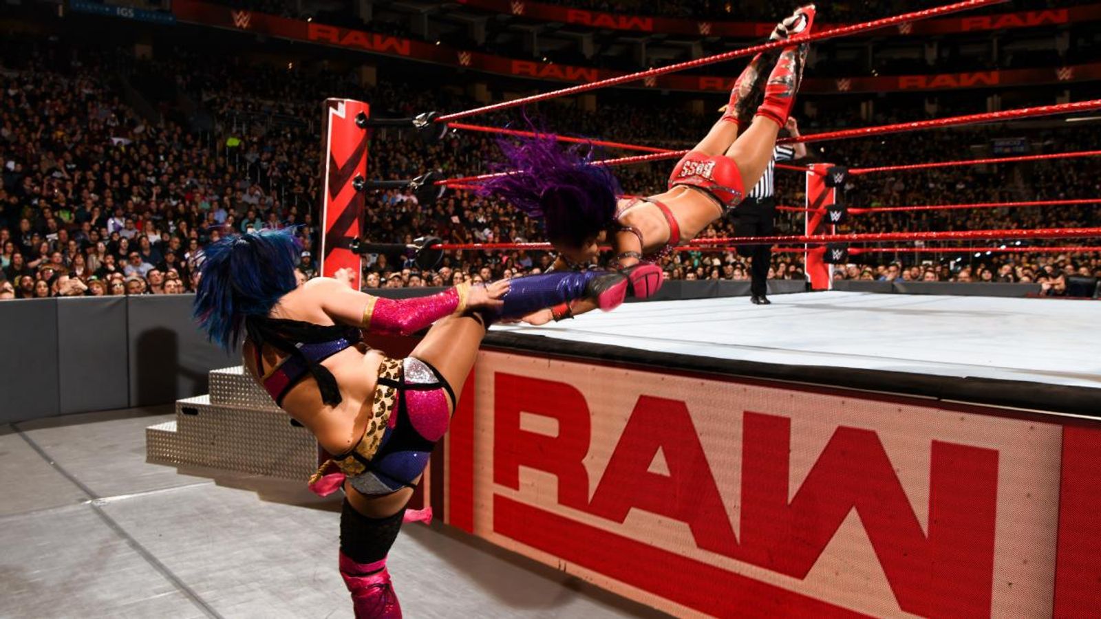 Watch Asukas Brutal Kick On Sasha Banks Wwe News Sky Sports 