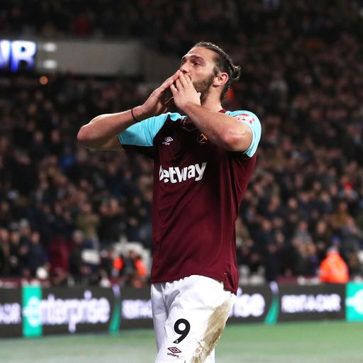Chelsea make contact for Carroll