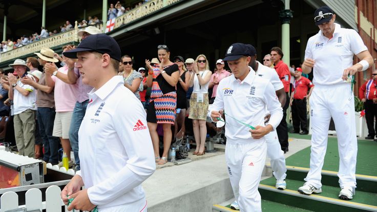 SYDNEY, AUSTRALIA - JANUARY 03:  Gary Ballance, Scott Borthwick and Boyd Rankin of England walk out ahead of day one of the Fifth Ashes Test match between 