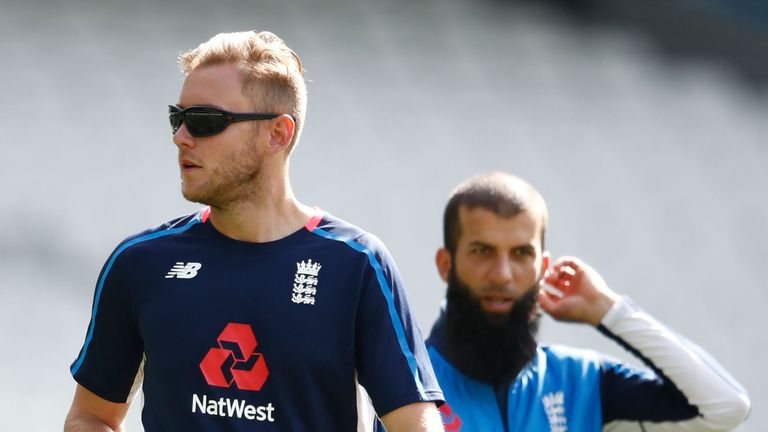 MELBOURNE, AUSTRALIA - DECEMBER 23:  Stuart Broad and Moeen Ali of England look on during an England nets session at the Melbourne Cricket Ground on Decemb