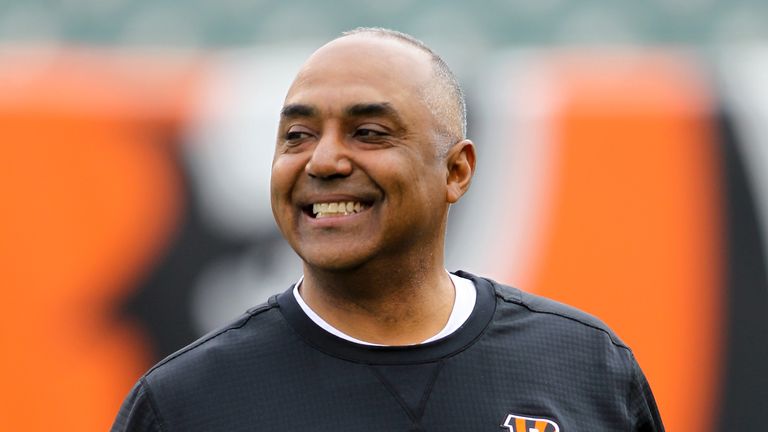 Marvin Lewis is staying with the Cincinnati Bengals