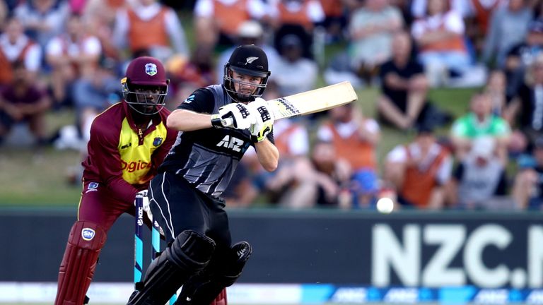 MOUNT MAUNGANUI, NEW ZEALAND - JANUARY 03:  Colin Munro of the New Zealand Black Caps bats during game three of the Twenty20 series between New Zealand and