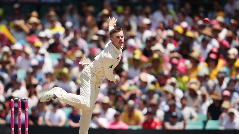 SYDNEY, AUSTRALIA - JANUARY 05:  Mason Crane of England bowls during day two of the Fifth Test match in the 2017/18 Ashes Series between Australia and Engl