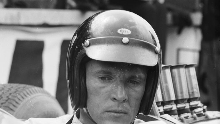 10th July 1964:  American racing driver Dan Gurney.  (Photo by Central Press/Getty Images)