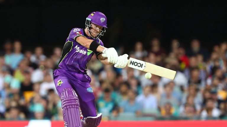 BRISBANE, AUSTRALIA - JANUARY 10:  D'Arcy Short of the Hurricanes bats during the Big Bash League match between the Brisbane Heat and the Hobart Hurricanes