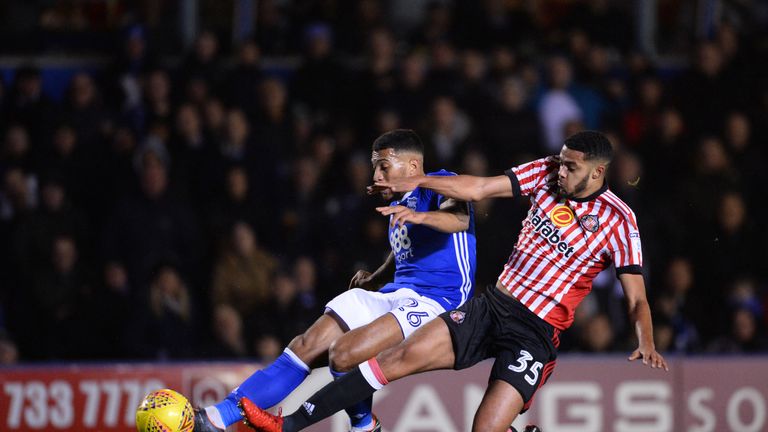 BIRMINGHAM, ENGLAND - JANUARY 30: David Davis of Birmingham City scores the first goal during the Sky Bet Championship match between Birmingham City and Su