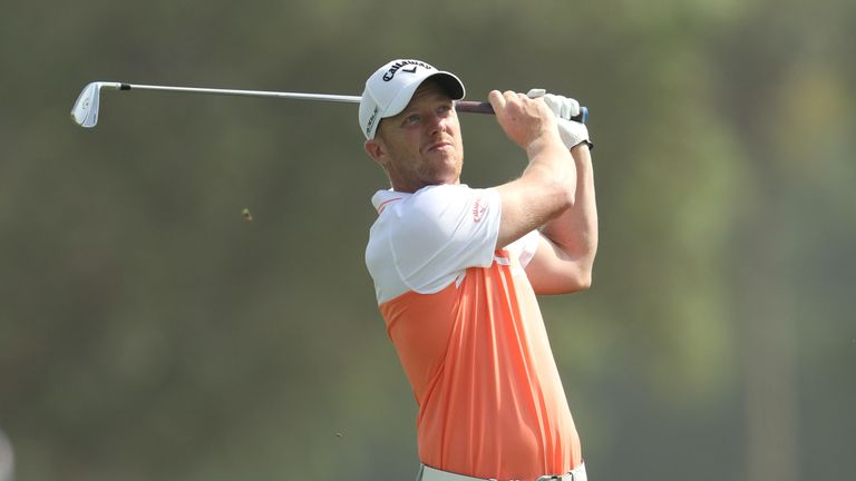 DUBAI, UNITED ARAB EMIRATES - JANUARY 25:  David Horsey of England plays his second shot on the par 5, 18th hole during the first round of the Omega Dubai 