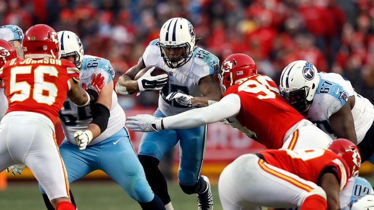 KANSAS CITY, MO - JANUARY 06:  Running back Derrick Henry #22 of the Tennessee Titans carries the ball during the game against the Kansas City Chiefs at Ar