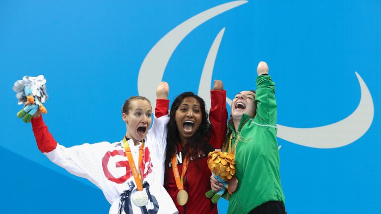 Ellen (right) won bronze in the 100m breaststroke in Rio in 2016
